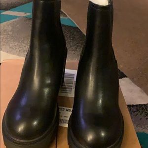 Urban outfitters black boots size 7